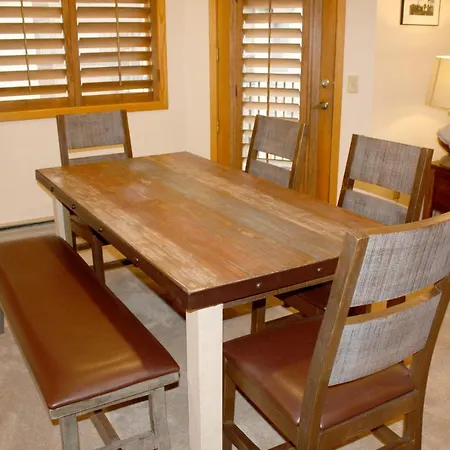 Woods Manor #302-A - Close To Main Street - Access To Indoor Hot Tub And Shuttle-2