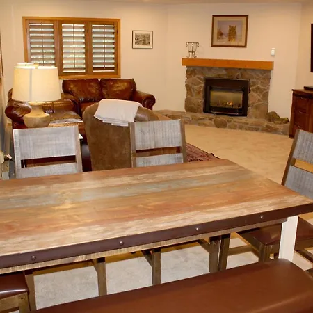 Woods Manor #302-A - Close To Main Street - Access To Indoor Hot Tub And Shuttle-3